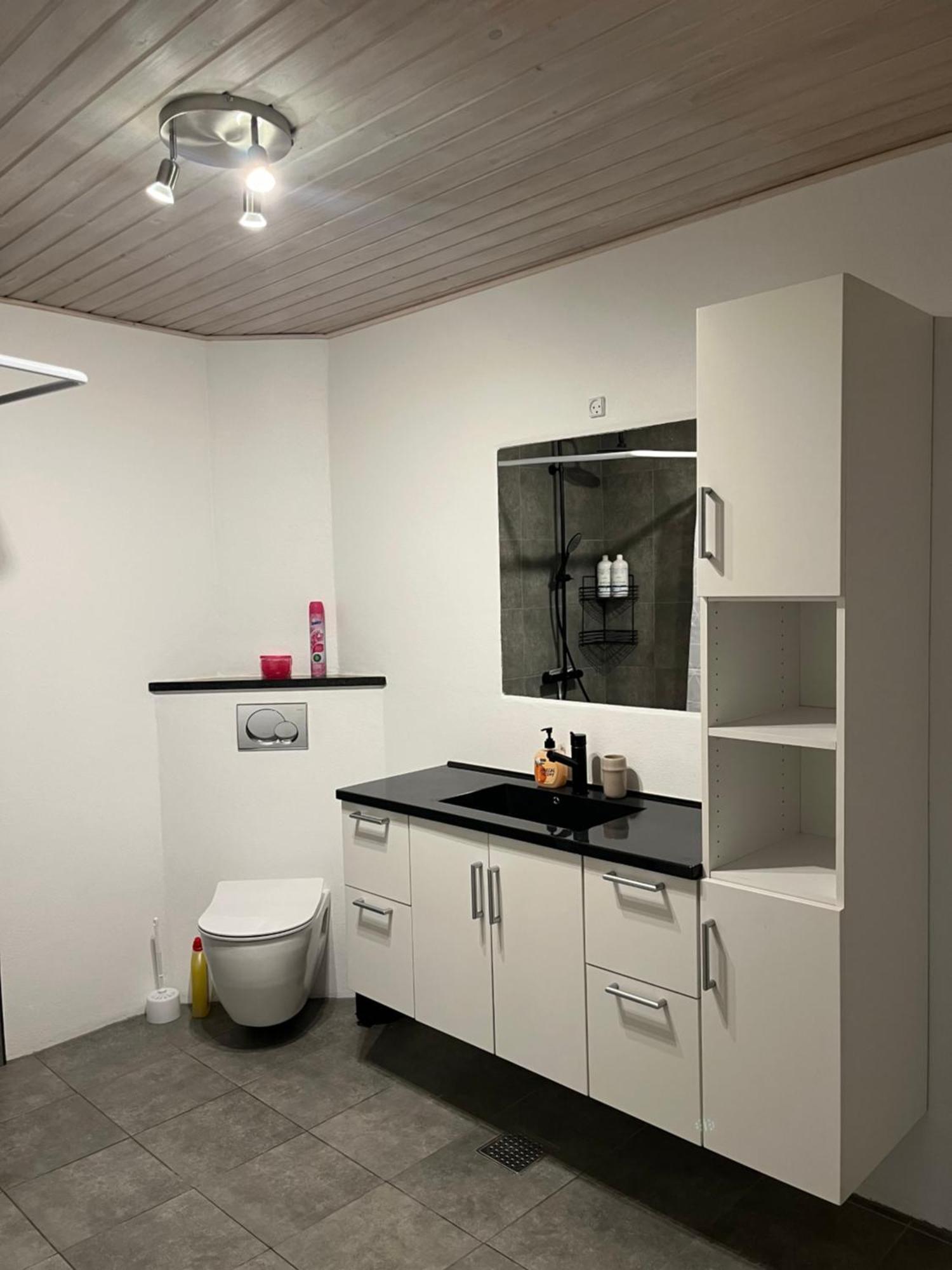Apartment In 比隆 外观 照片